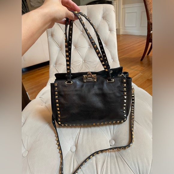 Valentino Garavani Handbags - SOLD!!!! 💯 Valentino Garavani Rockstud small tote crossbody